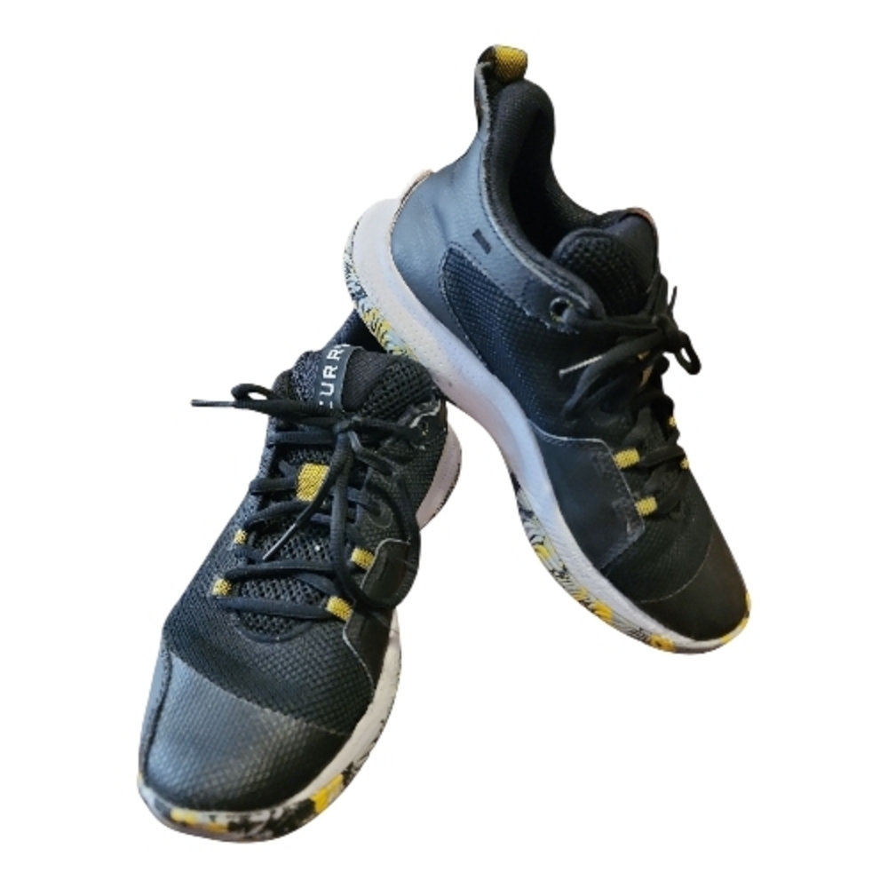 UNDER ARMOUR | Steph Curry Kid's Boy's 3Z5 Black and Yellow Sneakers | 6Y